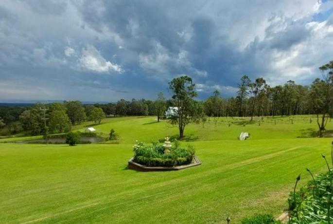 Cabins At Lovedale Wedding Chapel Exterior foto